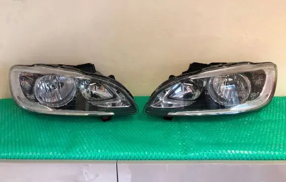 Volvo S60 Headlights/headlamps set 31358097 31358098 89907473