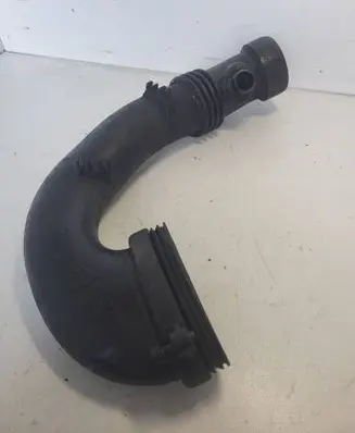 BMW 5 E60 E61 Turbo air intake inlet pipe/hose 7786013