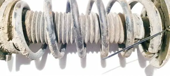 Land Rover Freelander 2 - LR2 Front coil spring 