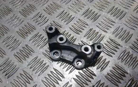 Maserati Ghibli Engine mounting bracket VMMT093400F