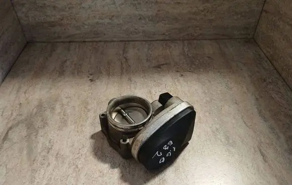 BMW 1 E81 E87 Throttle valve