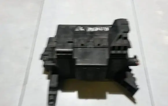 Nissan Primera Fuse box set 70j00