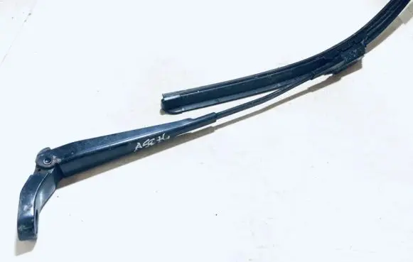Skoda Roomster (5J) Front wiper blade arm 5j1955409b