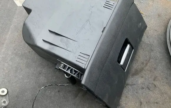 Ford Mondeo MK IV Glove box 0660900001