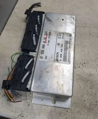 Mercedes-Benz C W203 ABS control unit/module 0335454132 0265109516