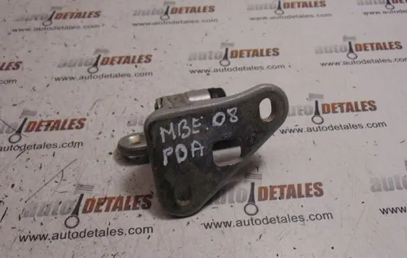 Mercedes-Benz E W211 Front door lower hinge 