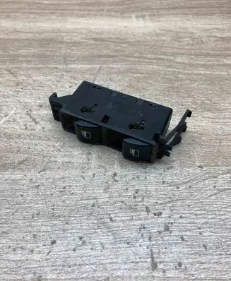BMW 3 E46 Electric window control switch 8381514 03120220