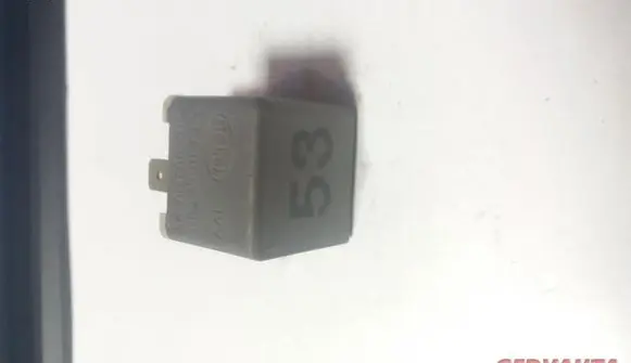 Volkswagen PASSAT B5 Other relay 141951253B