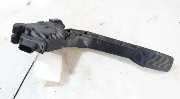 Ford Transit Courier Accelerator throttle pedal