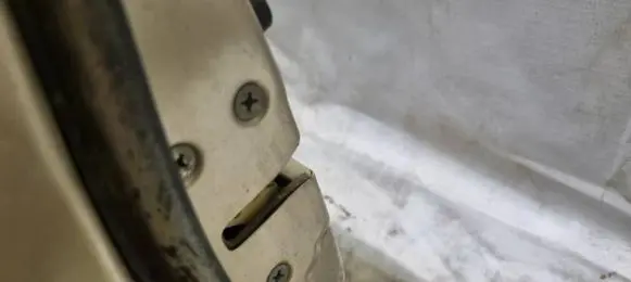 Honda CR-V Front door lock