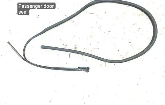 Aston Martin Virage Rubber seal front coupe door 06020737