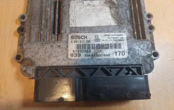 Alfa Romeo 159 Engine control unit/module ECU 0281017782 51892680