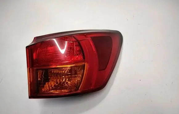 Lexus IS 220D-250-350 Rear/tail lights