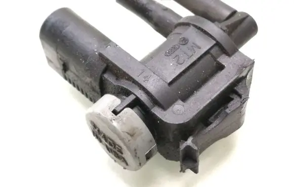 Volkswagen Golf VI Turbo solenoid valve 1K0906283A