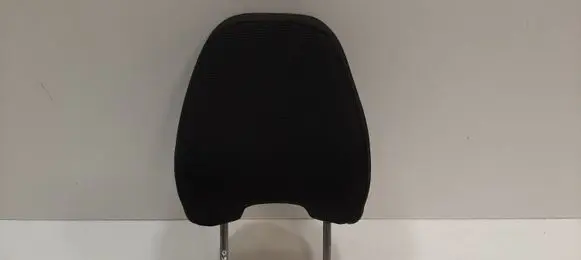 Volvo V60 Front seat headrest 