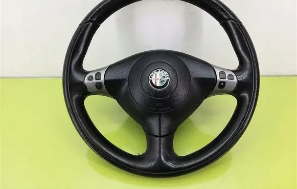 Alfa Romeo 147 Steering wheel