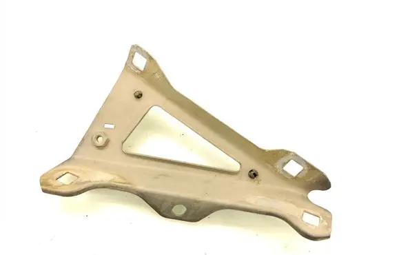 Jeep Renegade Fender mounting bracket C400