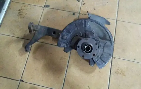 Volkswagen Phaeton Front wheel hub