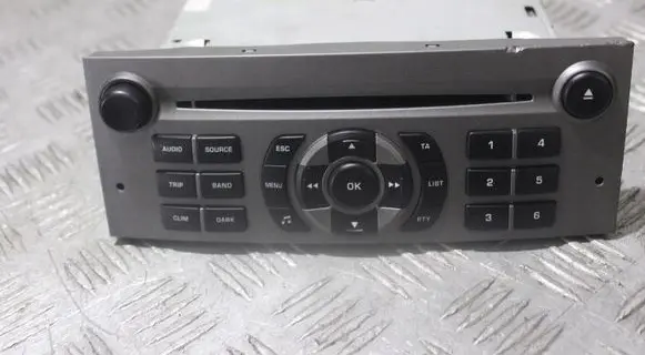 Peugeot 407 Radio/GPS head unit trim 