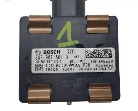 Volkswagen PASSAT B7 Distronic sensor radar 3QF907561D 0203302268 3QF907572A