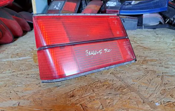 BMW 5 E34 Tailgate rear/tail lights 1384011L 1384011