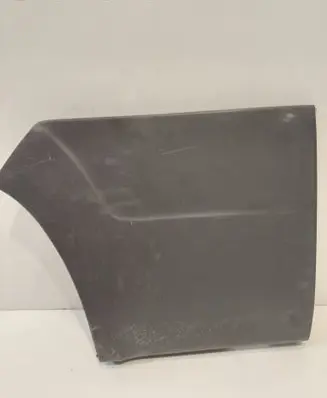 Rear fender molding trim