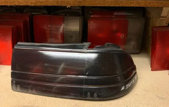 Mitsubishi Eclipse Rear/tail lights 0438554