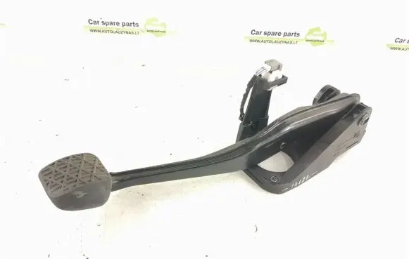 Mercedes-Benz A W176 Brake pedal 2462900019 2462900401