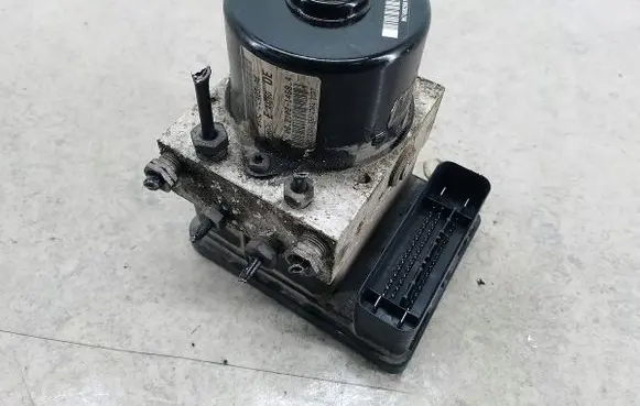 Ford Fiesta ABS Pump 