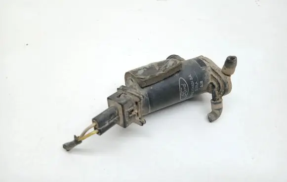 Ford Focus Windscreen/windshield washer pump 93BB17K624BA