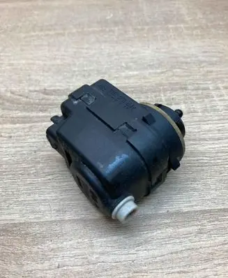 Peugeot 607 Headlight level adjustment motor PA6630