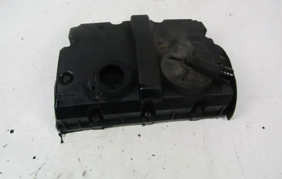 Volkswagen Polo III 6N 6N2 6NF Rocker cam cover 045103469D