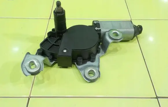 Skoda Octavia Mk2 (1Z) Rear window wiper motor 1Z9955711