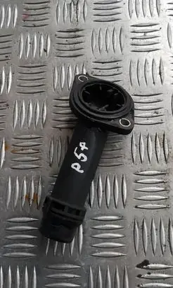 Volkswagen PASSAT B5.5 Coolant pipe/hose 06b121121
