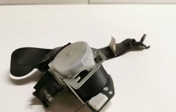 Ford Mustang V Rear seatbelt DR3363611B68AAW