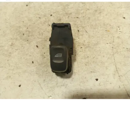 Volvo S70 V70 V70 XC Electric window control switch 9472275