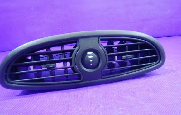 Renault Clio III Dashboard side air vent grill/cover trim 