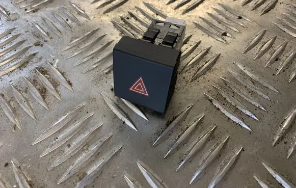 Peugeot 508 Hazard light switch 96662380ZE04