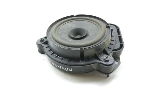 Nissan Navara D40 Rear door speaker