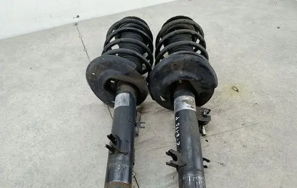 Peugeot 2008 I Front shock absorber/damper 