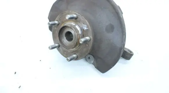 Front wheel hub