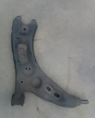 Volkswagen PASSAT B7 Front lower control arm/wishbone