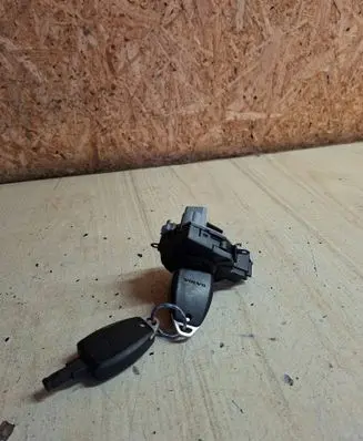 Volvo V50 Ignition lock 30737157