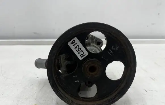 Opel Insignia A Power steering pump 55563329