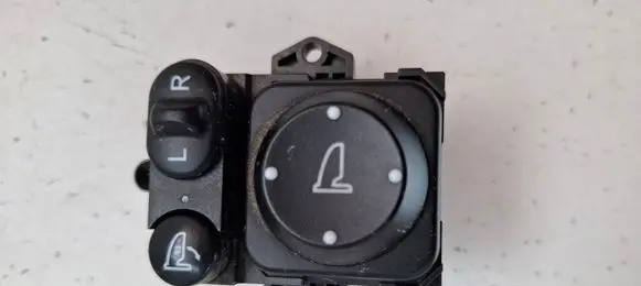 Honda CR-V Wing mirror switch T5AJ110