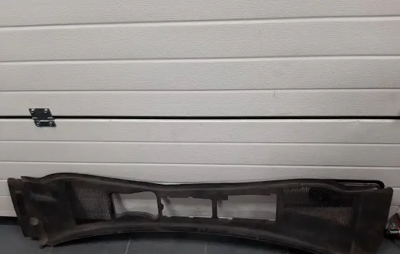 BMW M4 F82 F83 Wiper trim 3B1819417D