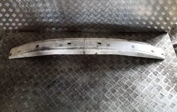 Front bumper foam support bar