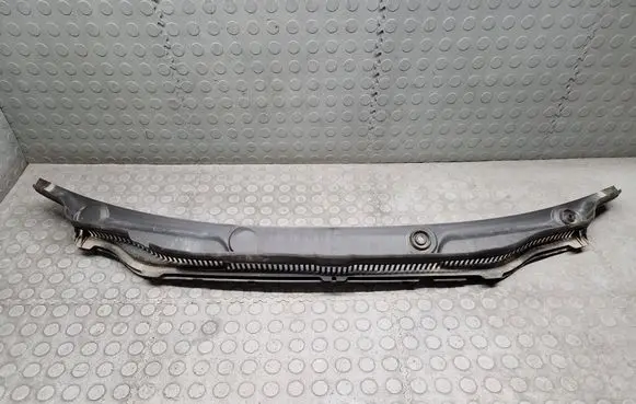 Wiper trim