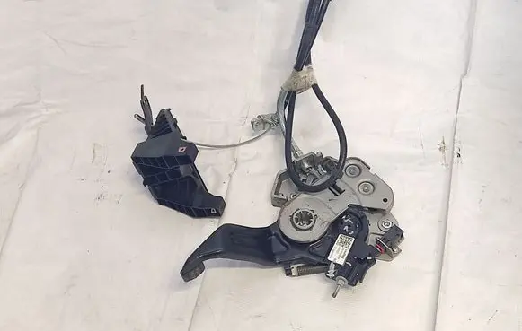 Chevrolet Cruze II Brake pedal 13447404 830049271