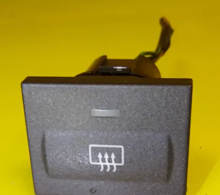 Ford Focus Windscreen/window heater switch 3M5T18C621AD